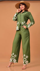 CONJUNTO CON DETALLE BORDADO